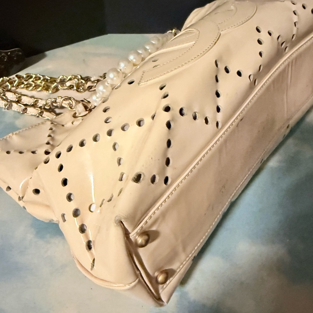 Chanel shoulder bag Cream /Gold Chain - Picture 5 of 14